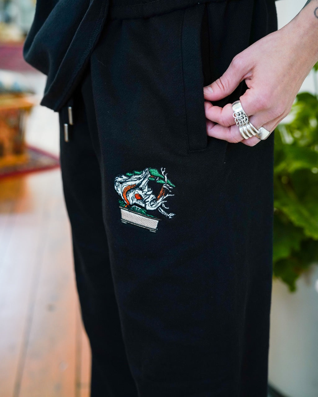 GIANNI GIGLIOTTI | W/N | Black Bonsai Sweats