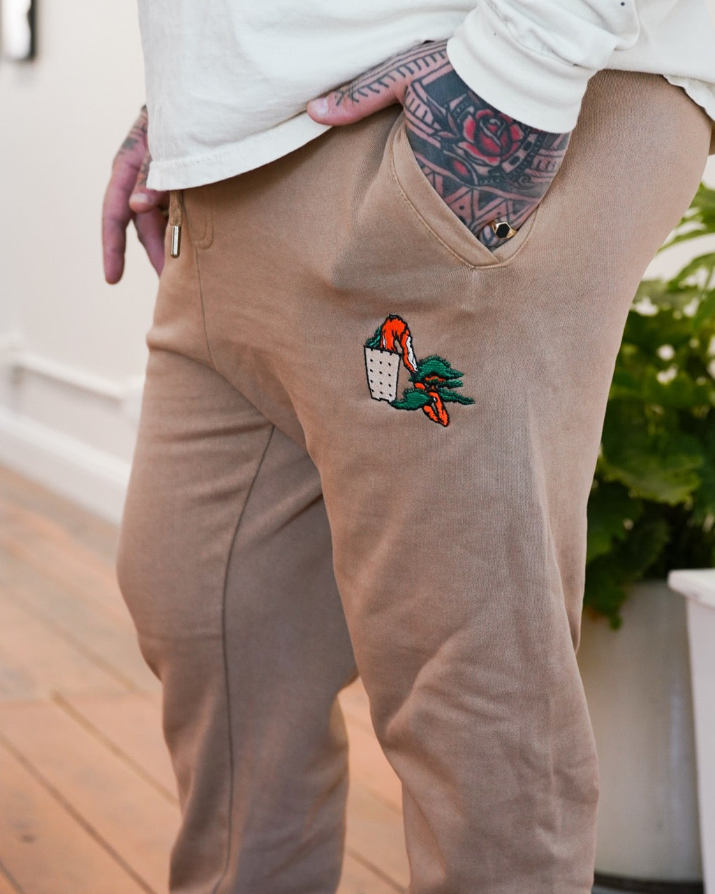 GIANNI GIGLIOTTI | W/N | Sand Bonsai Sweats